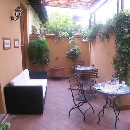 La Casa Del Ghiberti Bed & Breakfast 3*